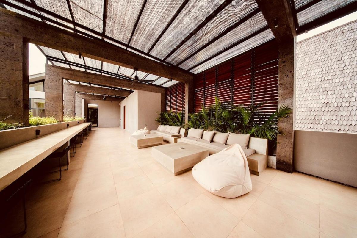 Thehub Pererenan Coworking, Pool And Rooftop Чангу Экстерьер фото